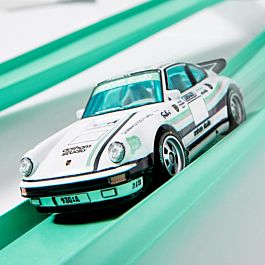 Коллекционная машинка Hot Wheels x Daniel Arsham Livery Porsche